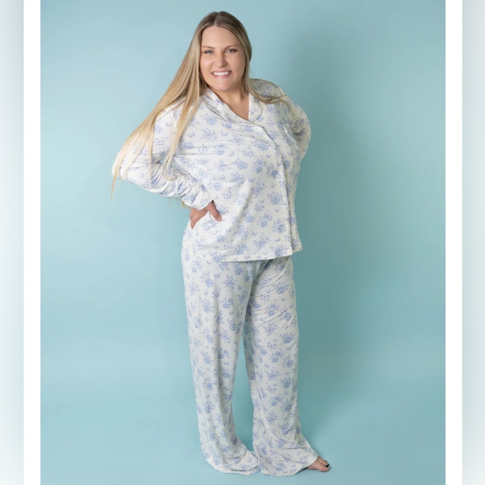 Snuggle & Slumber women blue white floral Pajamas set large bamboo